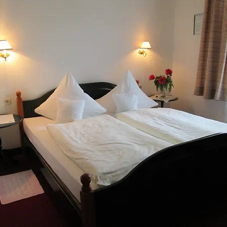 Florian Am Park Guest house Kossen