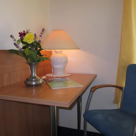 Florian Am Park Guest house Kossen