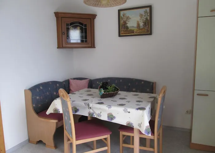 Florian Am Park بيت ضيافة 3*