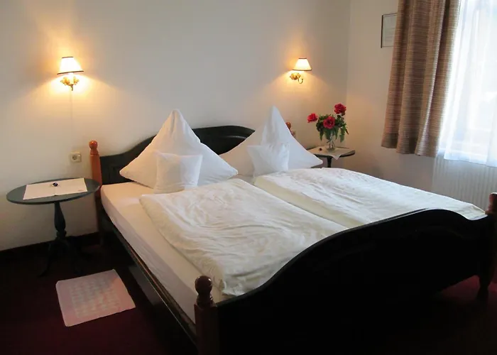 Florian Am Park بيت ضيافة كوسن