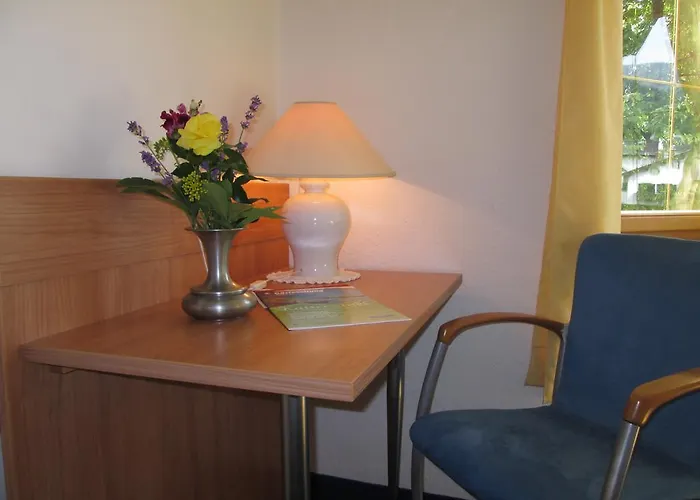 Florian Am Park بيت ضيافة كوسن