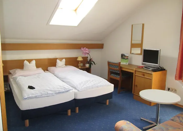 Florian Am Park بيت ضيافة